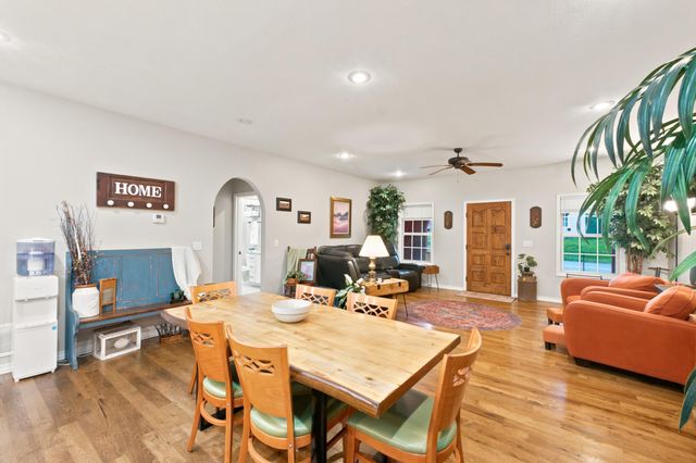 1220 W Mount Vernon Street, Springfield, MO 65806