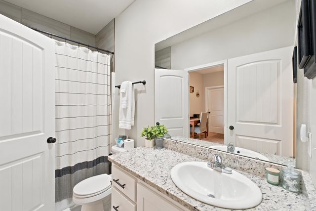 1220 W Mount Vernon Street, Springfield, MO 65806