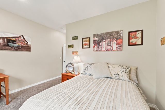 1220 W Mount Vernon Street, Springfield, MO 65806