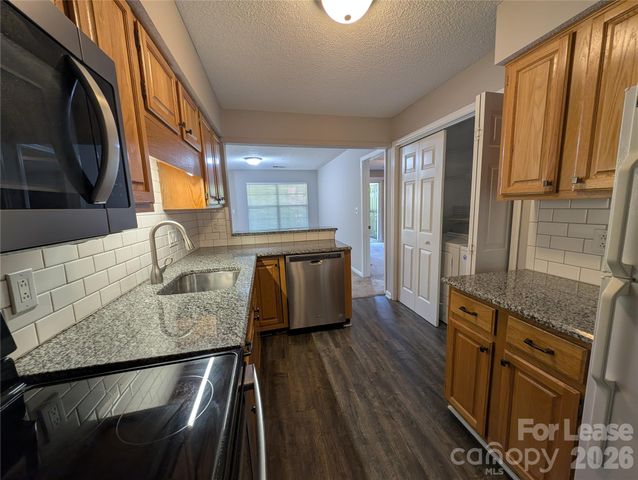 5001 Sharon Road K, Charlotte, NC 28210