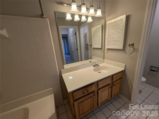 5001 Sharon Road K, Charlotte, NC 28210