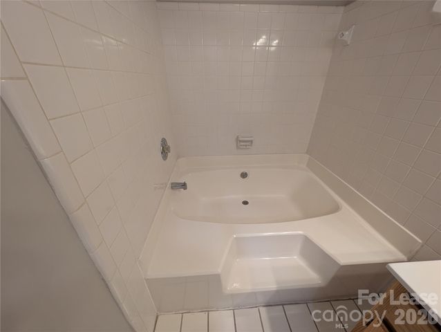 5001 Sharon Road K, Charlotte, NC 28210