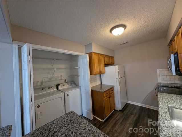 5001 Sharon Road K, Charlotte, NC 28210