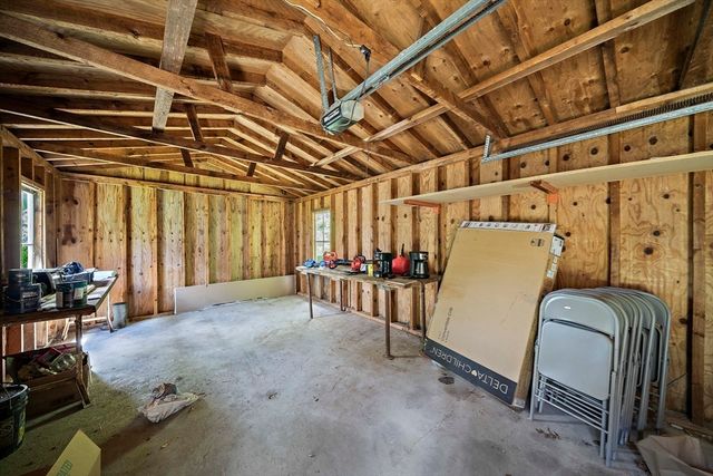 198 Brook St, Rehoboth, MA 02769