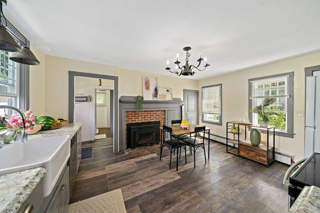 198 Brook St, Rehoboth, MA 02769