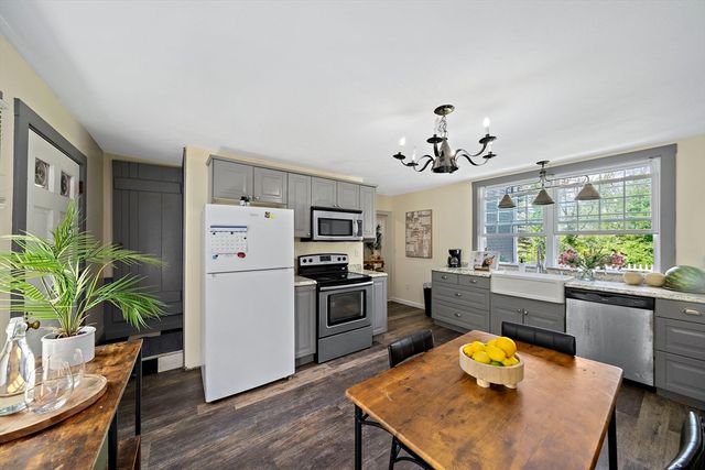 198 Brook St, Rehoboth, MA 02769