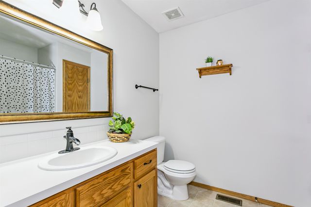 1925 E Sunset Ct, Goddard, KS 67052