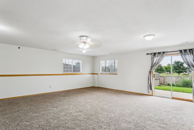 1925 E Sunset Ct, Goddard, KS 67052