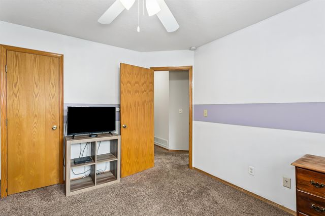 1925 E Sunset Ct, Goddard, KS 67052