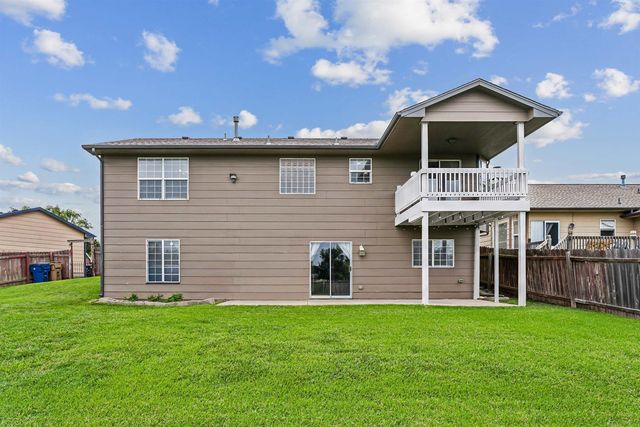 1925 E Sunset Ct, Goddard, KS 67052