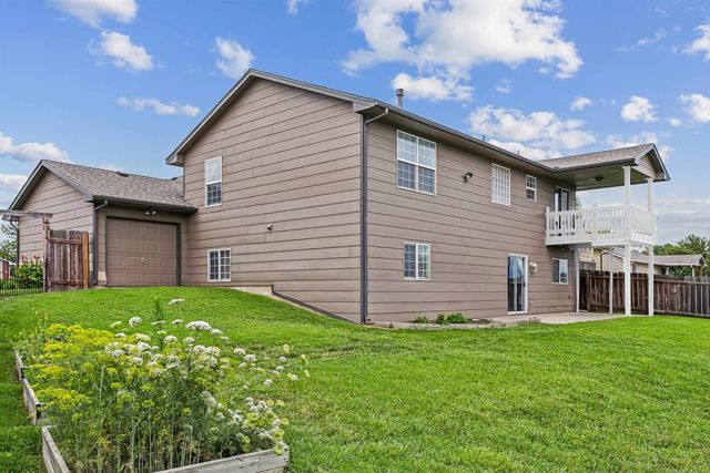 1925 E Sunset Ct, Goddard, KS 67052