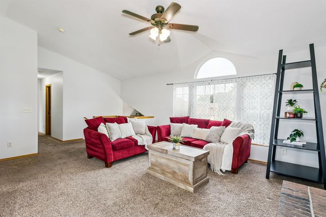 1925 E Sunset Ct, Goddard, KS 67052