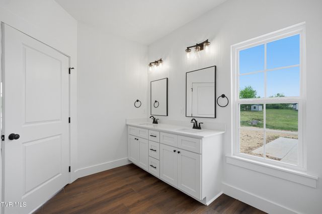 135 Emperor Lane, Greeneville, TN 37743