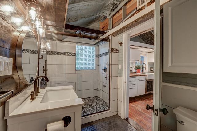 610 Terrell Hill DR B, Austin, TX 78704