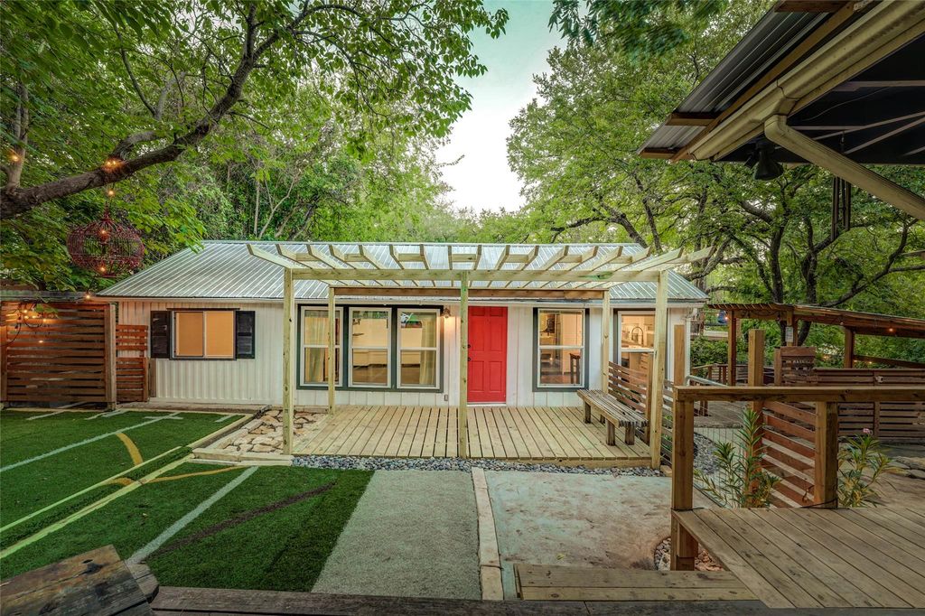 610 Terrell Hill DR B, Austin, TX 78704
