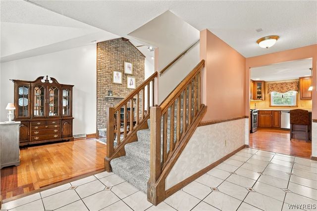 5580 Country Club Lane, Hamburg, NY 14075