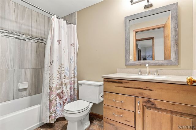 5580 Country Club Lane, Hamburg, NY 14075
