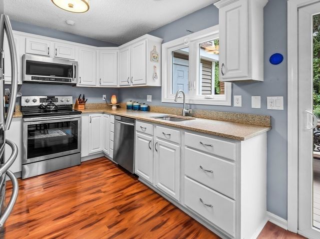 66 Pleasant St 6, Oxford, MA 01537