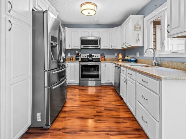 66 Pleasant St 6, Oxford, MA 01537