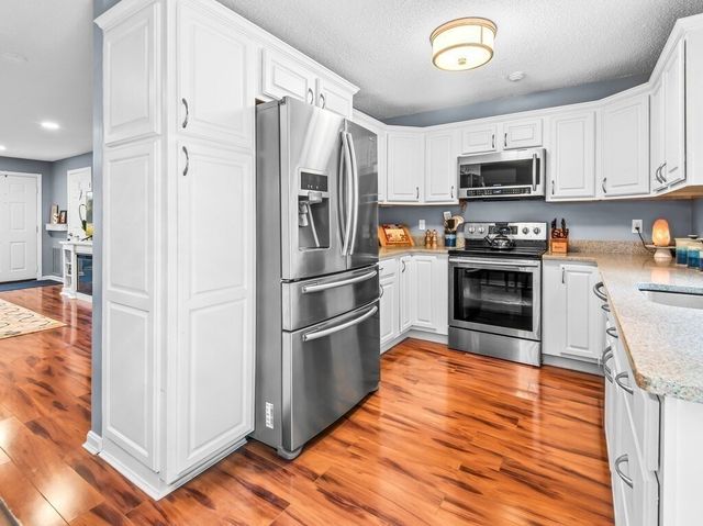 66 Pleasant St 6, Oxford, MA 01537