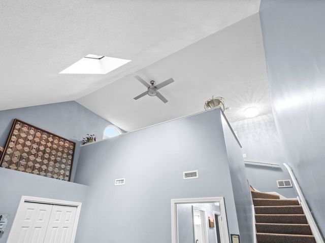 66 Pleasant St 6, Oxford, MA 01537