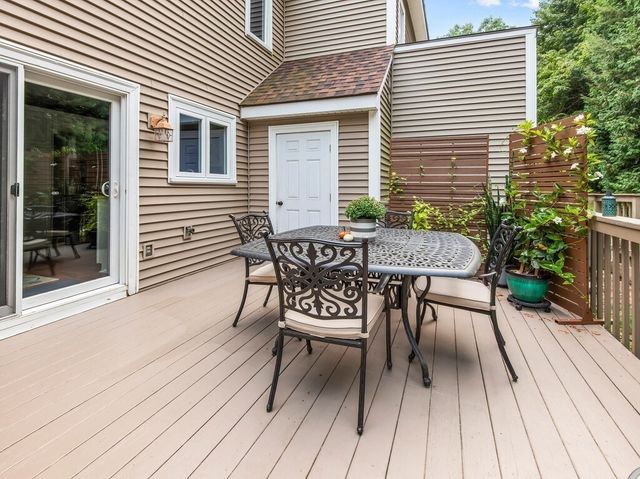 66 Pleasant St 6, Oxford, MA 01537