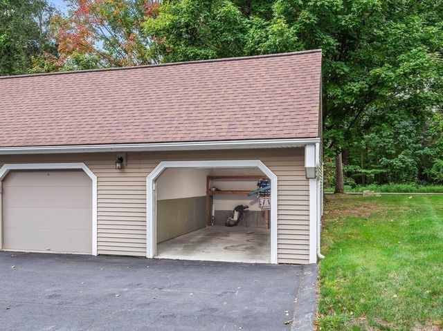66 Pleasant St 6, Oxford, MA 01537