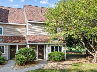 66 Pleasant St 6, Oxford, MA 01537