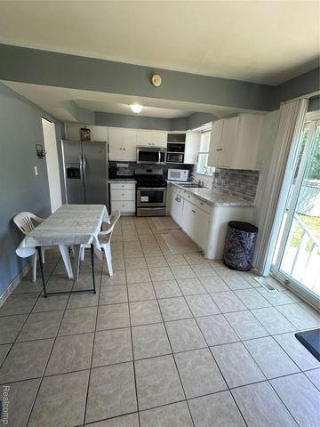 32302 Ryan Road, Warren, MI 48092