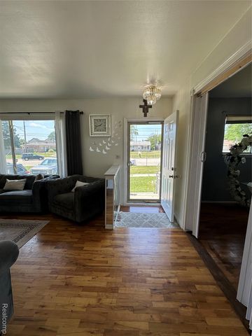 32302 Ryan Road, Warren, MI 48092