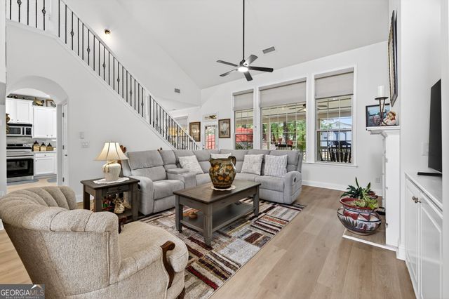 1020 Amber Waves Avenue, Hoschton, GA 30548