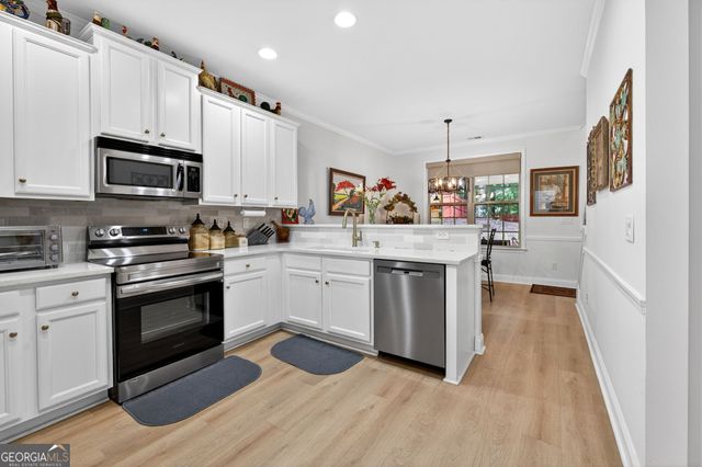 1020 Amber Waves Avenue, Hoschton, GA 30548
