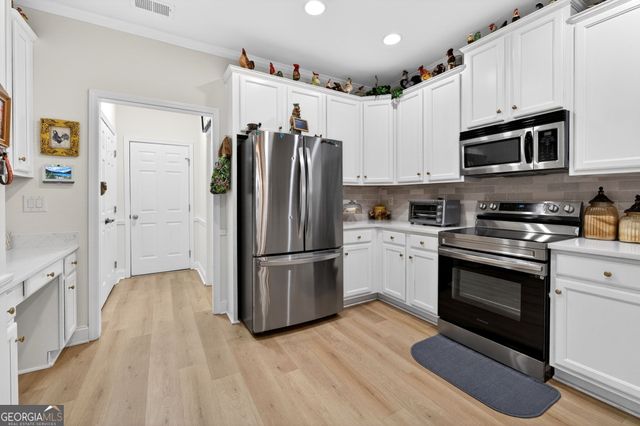 1020 Amber Waves Avenue, Hoschton, GA 30548