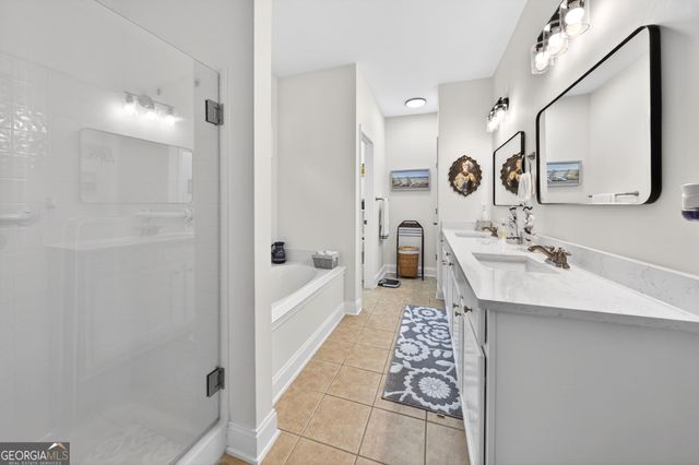 1020 Amber Waves Avenue, Hoschton, GA 30548