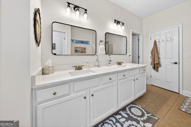 1020 Amber Waves Avenue, Hoschton, GA 30548