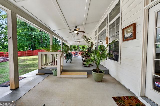 1020 Amber Waves Avenue, Hoschton, GA 30548