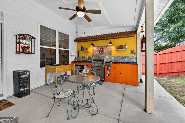 1020 Amber Waves Avenue, Hoschton, GA 30548