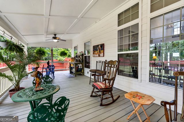1020 Amber Waves Avenue, Hoschton, GA 30548