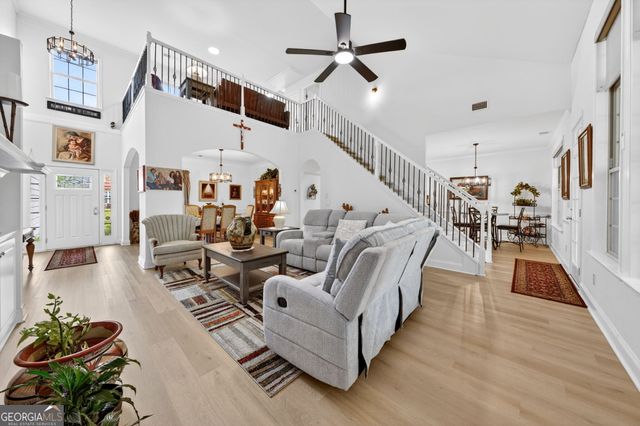 1020 Amber Waves Avenue, Hoschton, GA 30548