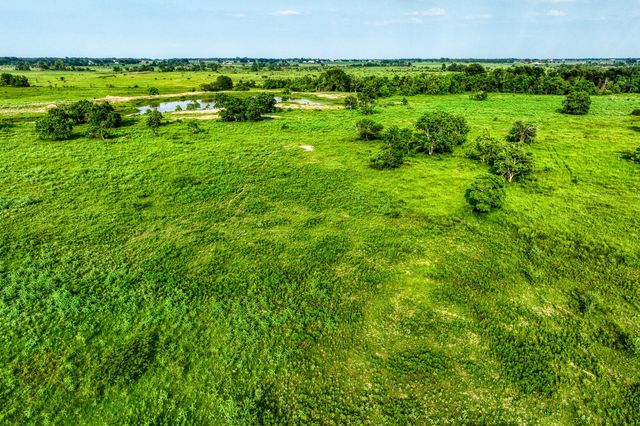 11194 Schmidt Road, Waller, TX 77484