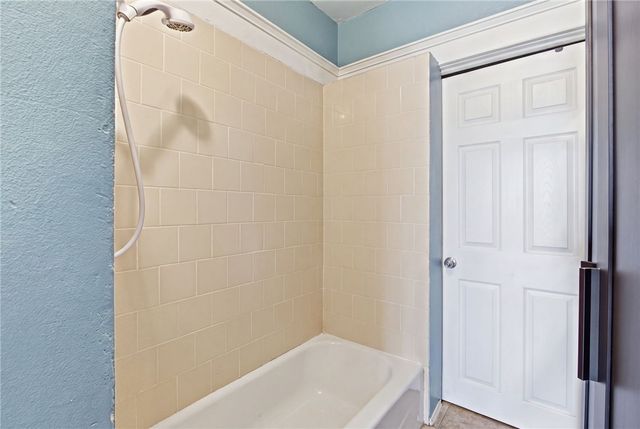 146 W Vernon, Los Angeles, CA 90037