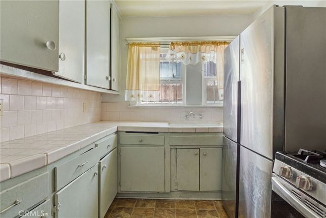 146 W Vernon, Los Angeles, CA 90037