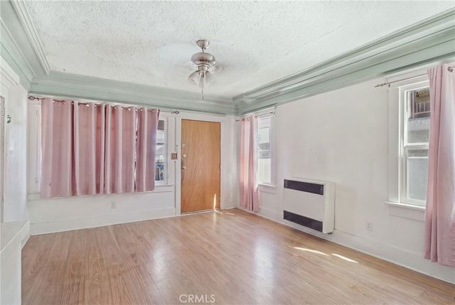 146 W Vernon, Los Angeles, CA 90037