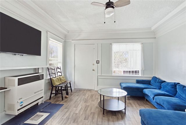 146 W Vernon, Los Angeles, CA 90037