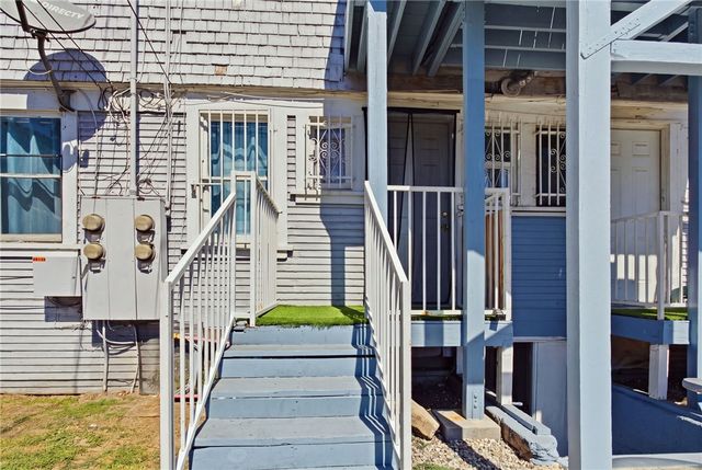146 W Vernon, Los Angeles, CA 90037