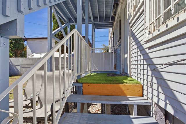 146 W Vernon, Los Angeles, CA 90037
