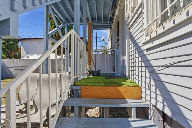 146 W Vernon, Los Angeles, CA 90037