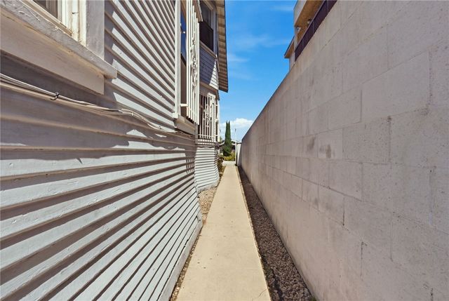 146 W Vernon, Los Angeles, CA 90037