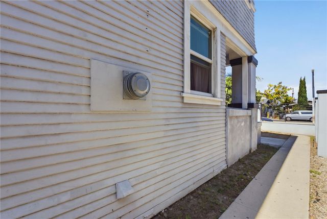 146 W Vernon, Los Angeles, CA 90037