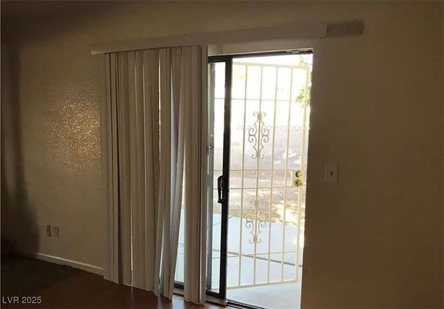 3258 GLENHURST Drive, Las Vegas, NV 89121